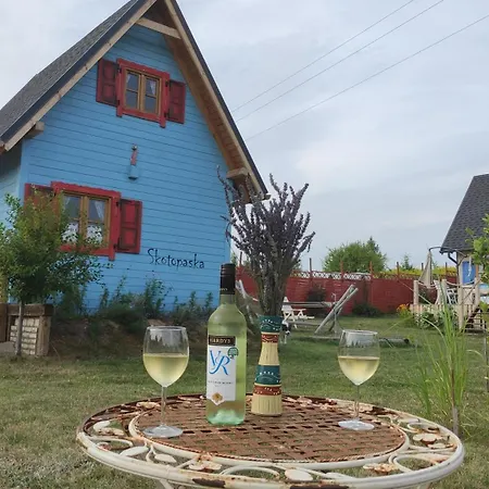 Skotopaska & Bukolika Сasa de vacaciones Idzbark